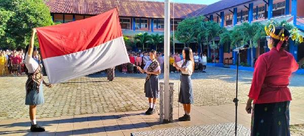 Foto Upacara Memperingati Hari Kartini